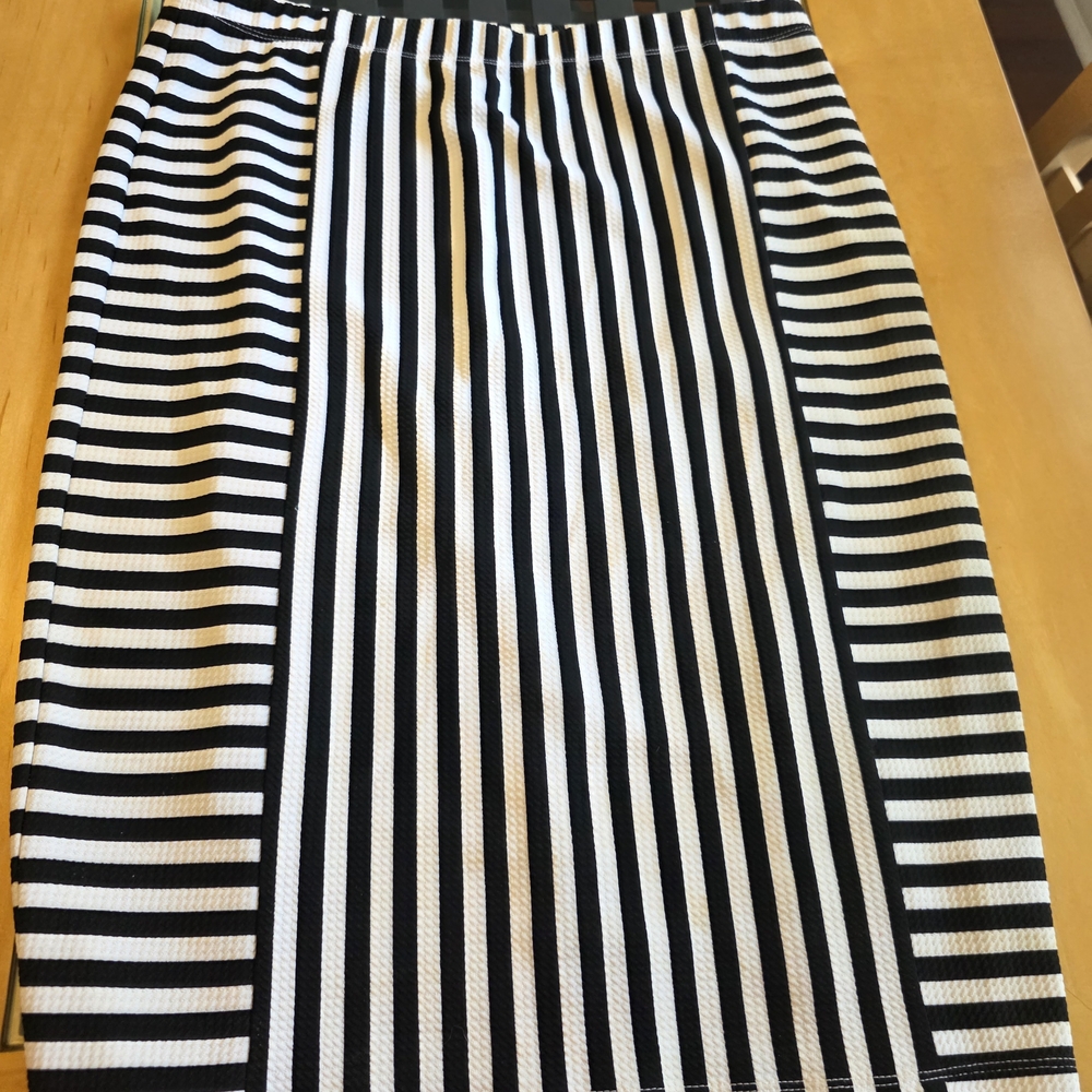 Alyx Monochrome Striped Pencil Skirt